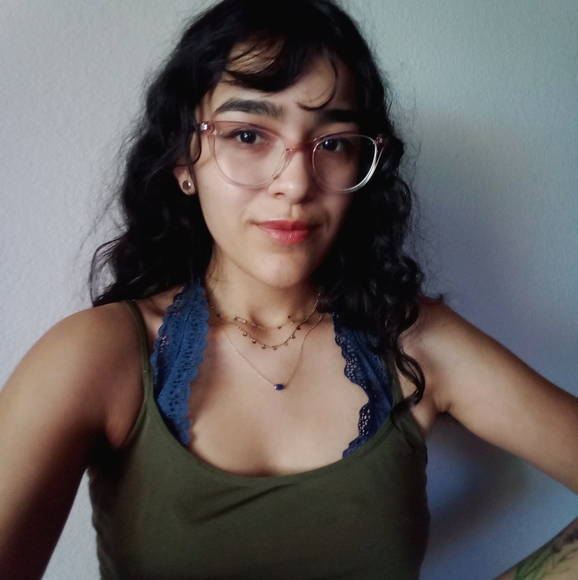 Meet your Posher, Sophia - Picture 1 of 1